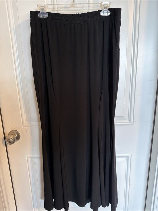 New Directions Dresses & Skirts - ND New Directions Elastic Waist Maxi Skirt Pockets Black Size 1X